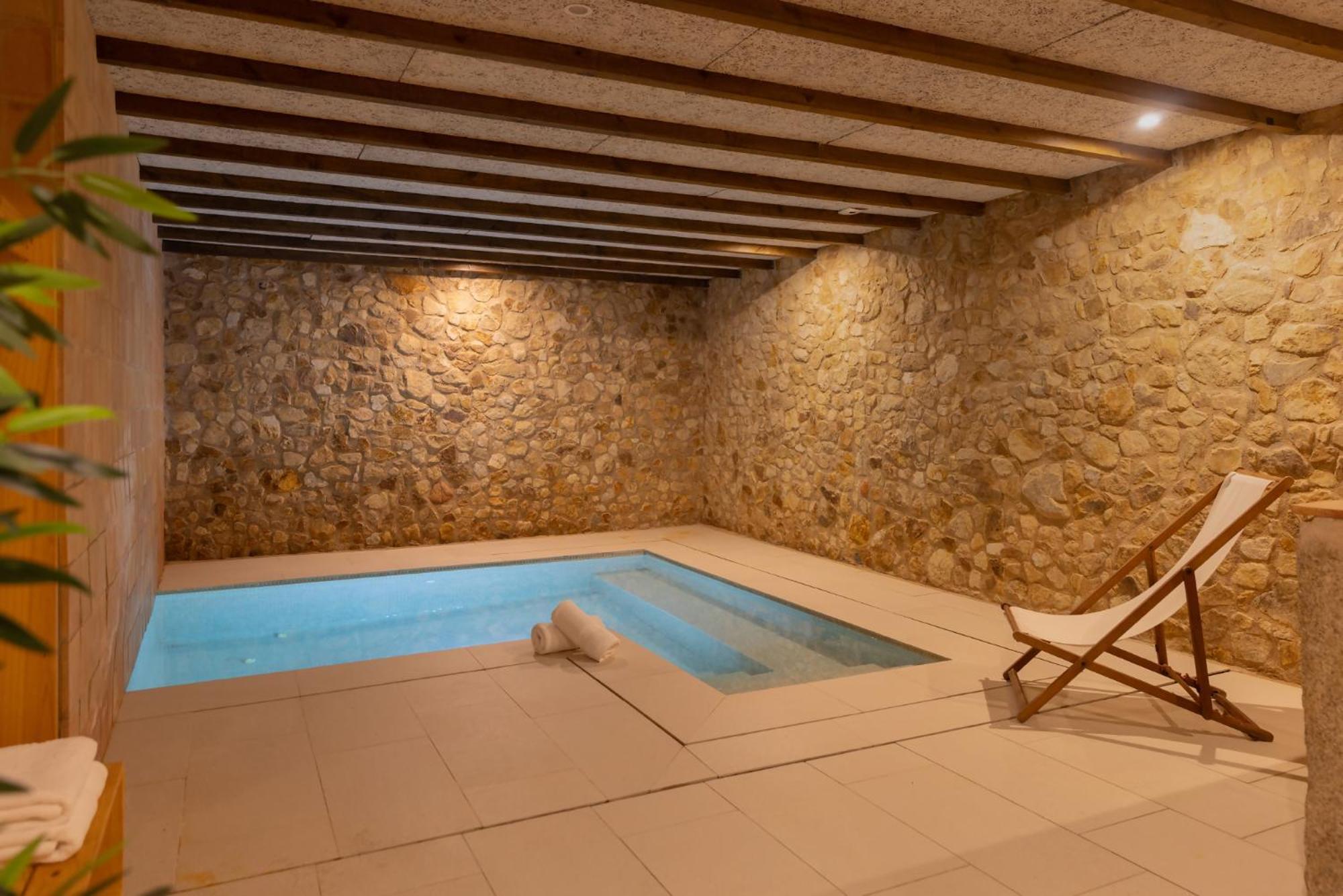 Can Bufi Espectacular Casa Con Piscina Interior Llagostera Buitenkant foto