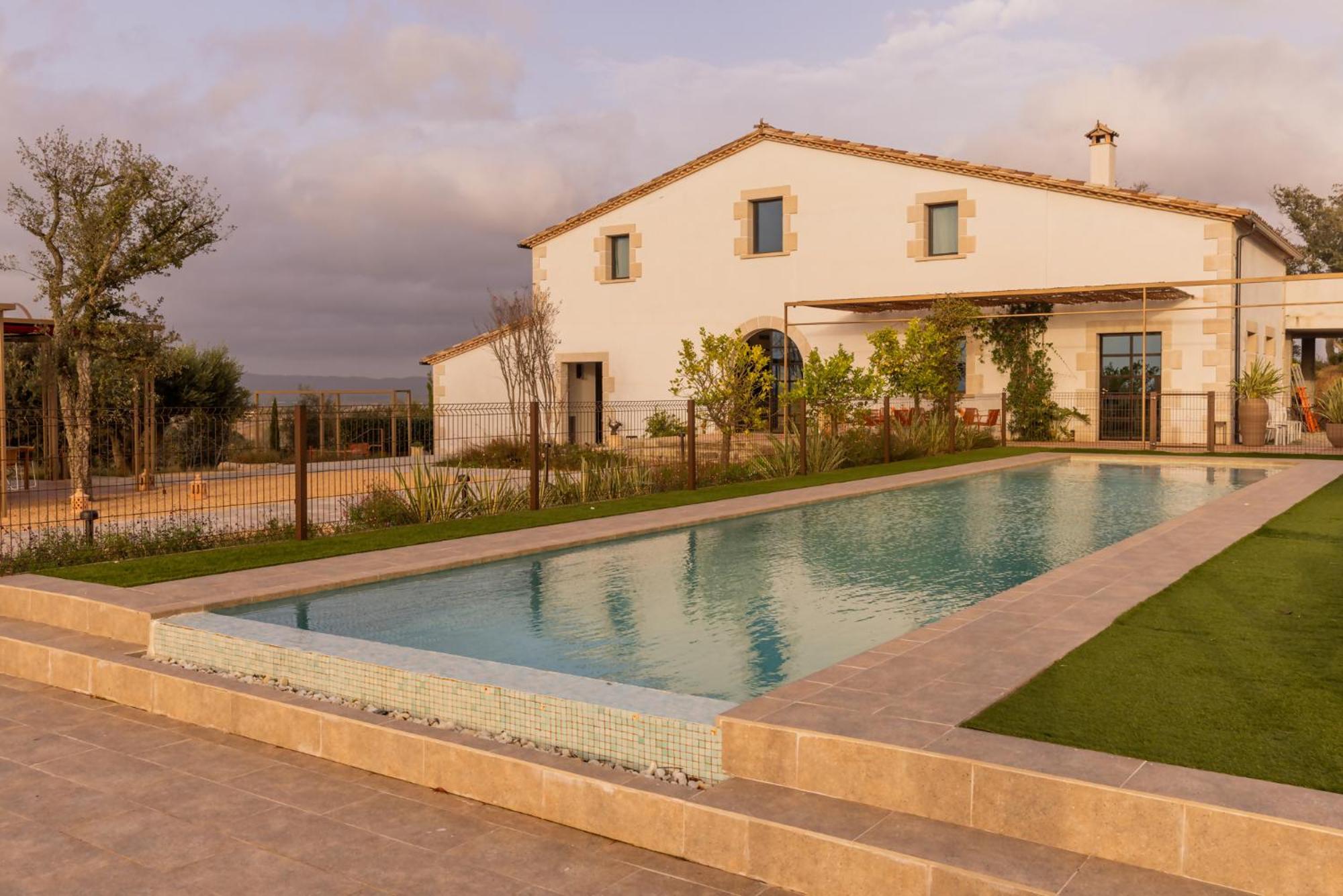 Can Bufi Espectacular Casa Con Piscina Interior Llagostera Buitenkant foto